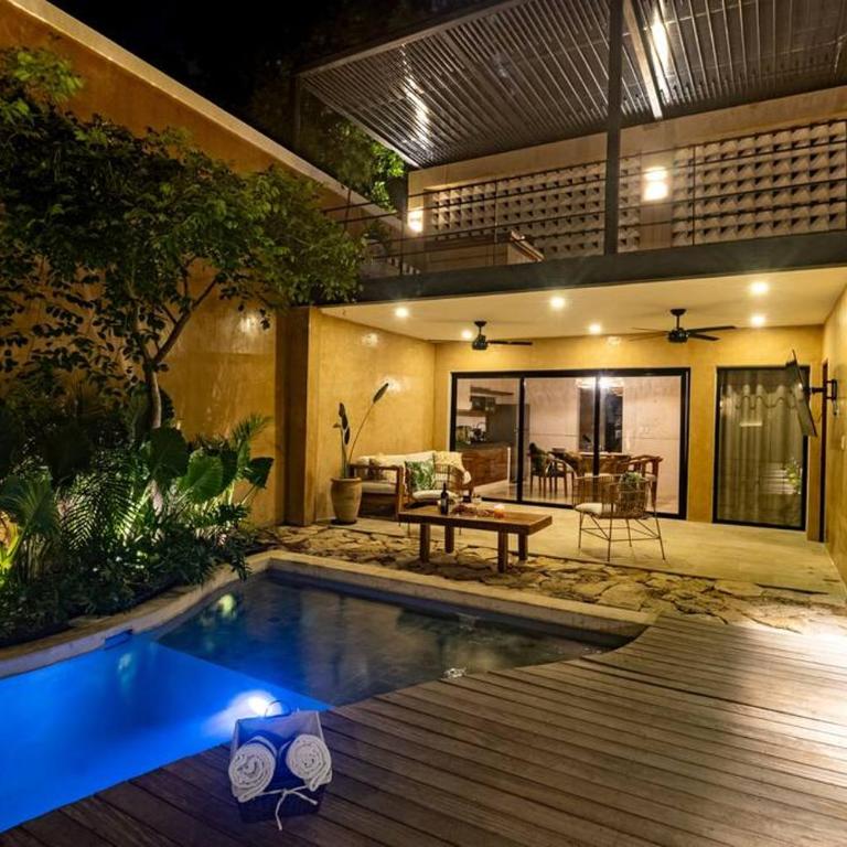 Casa Clementina Luxe Rustic Haven 5 star Location - Three-Bedroom Vacation Home - 8