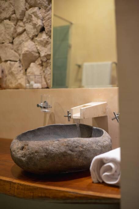 Casa Clementina Luxe Rustic Haven 5 star Location - Three-Bedroom Vacation Home - 48