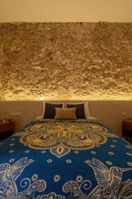 Casa Clementina Luxe Rustic Haven 5 star Location - Three-Bedroom Vacation Home - 40