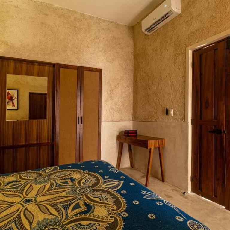 Casa Clementina Luxe Rustic Haven 5 star Location - Three-Bedroom Vacation Home - 20
