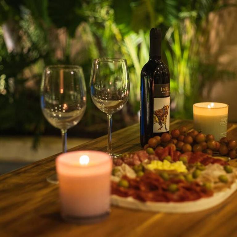 Casa Clementina Luxe Rustic Haven 5 star Location - Three-Bedroom Vacation Home - 7