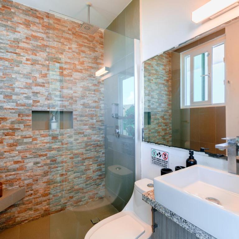 Azulea Isla Mujeres Hotel - Deluxe Double Room with Balcony and Sea View - 5
