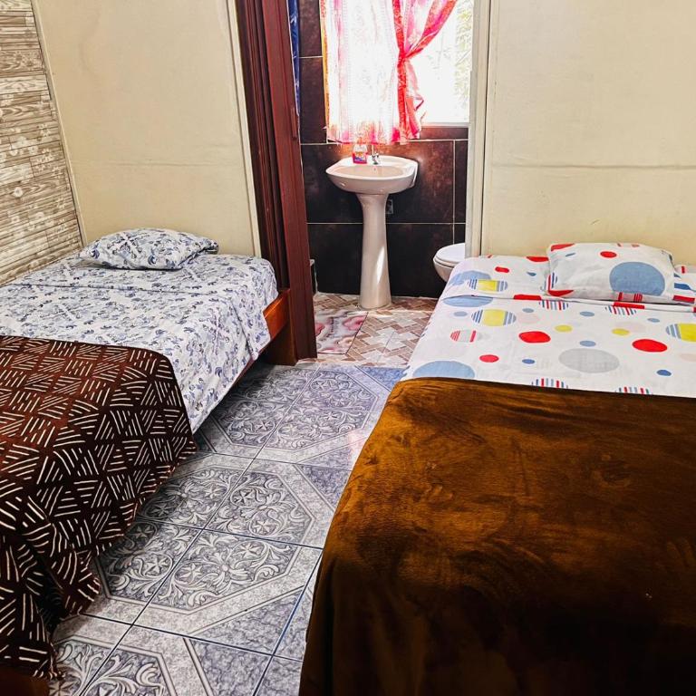 Hospedaje Arvakeni - Double Room with Private Bathroom - 4