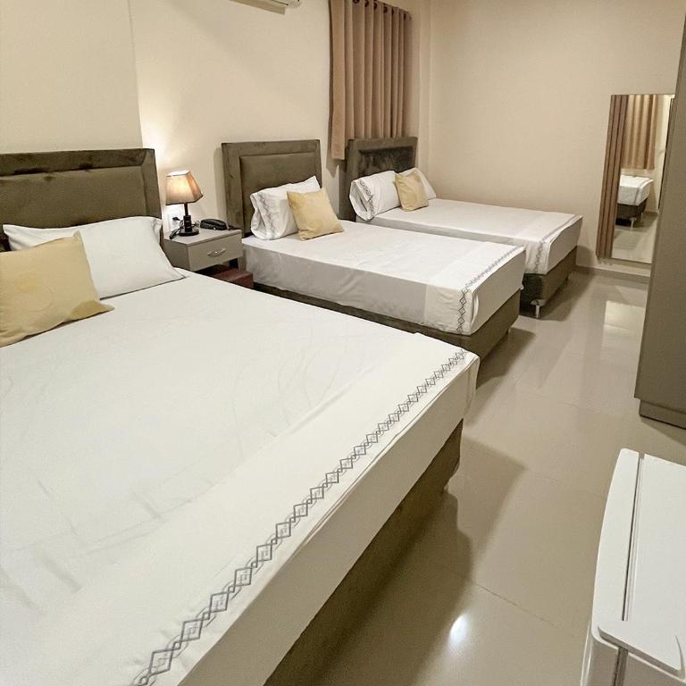 Darling Hotel Ciudad del Este - Habitación Cuádruple Confort - 5