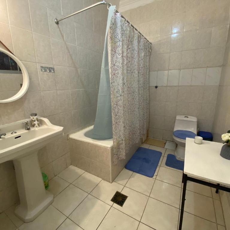 Habitación 2 con baño compartido en Providencia CASA ROMÁN - Habitación Triple - 26