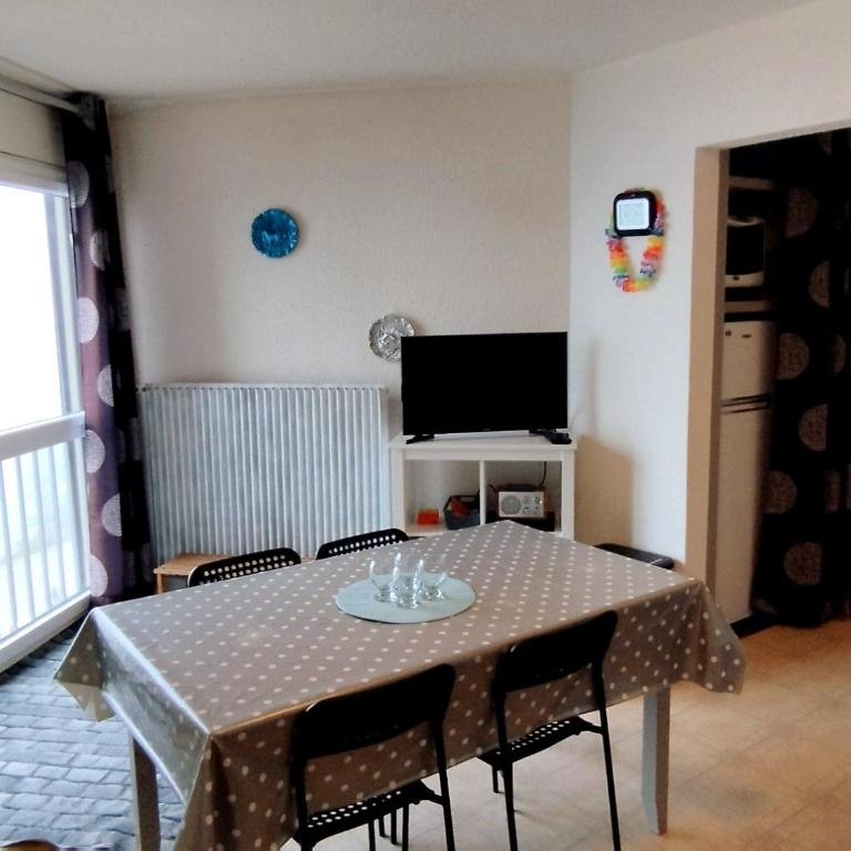Studio cosy aux Adrets-Prapoutel, pied des pistes, ascenseur, TV et casier à ski - Appartement 1 Chambre - 1