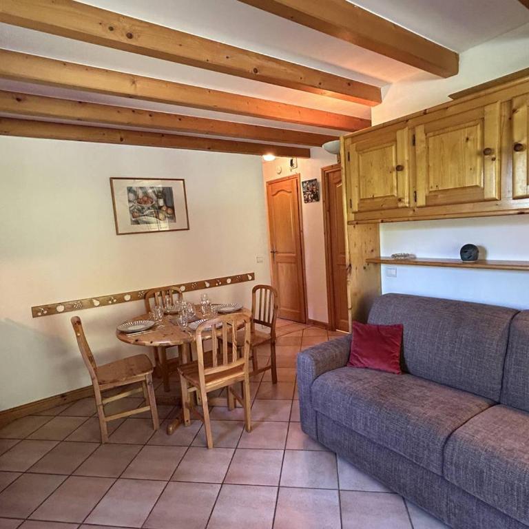Appartement moderne 4 pers. à Méribel avec cuisine équipée, TV et balcon - FR-1-355-264 - Appartement - 3