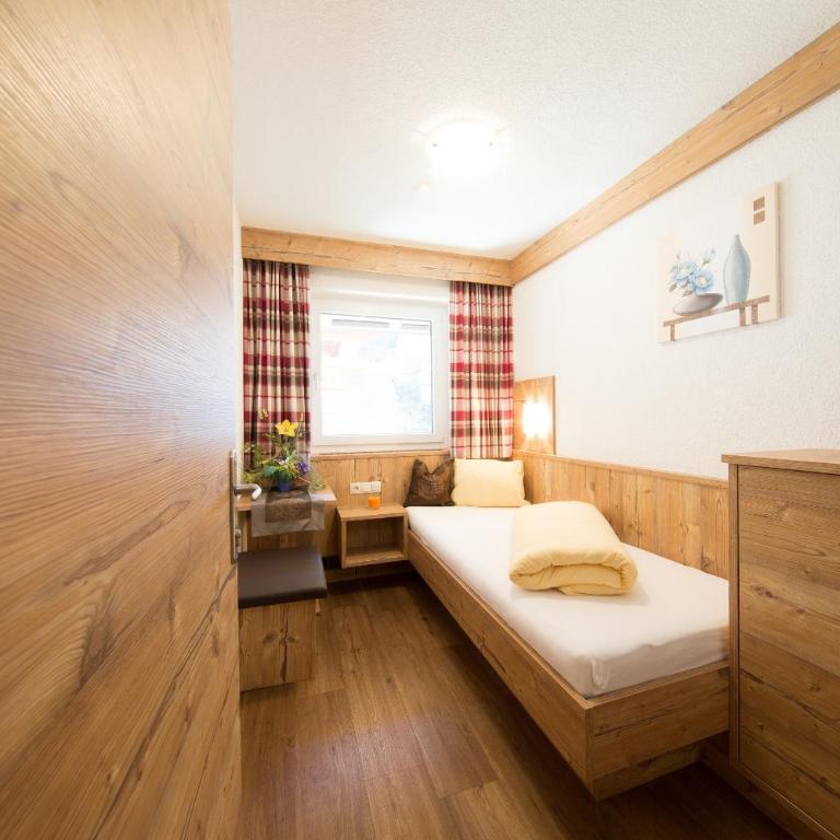 Gästehaus Falkner Ignaz - Standard Apartment mit 2 Schlafzimmern und Balkon - 9