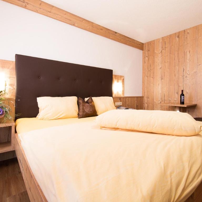 Gästehaus Falkner Ignaz - Standard Apartment mit 2 Schlafzimmern und Balkon - 11