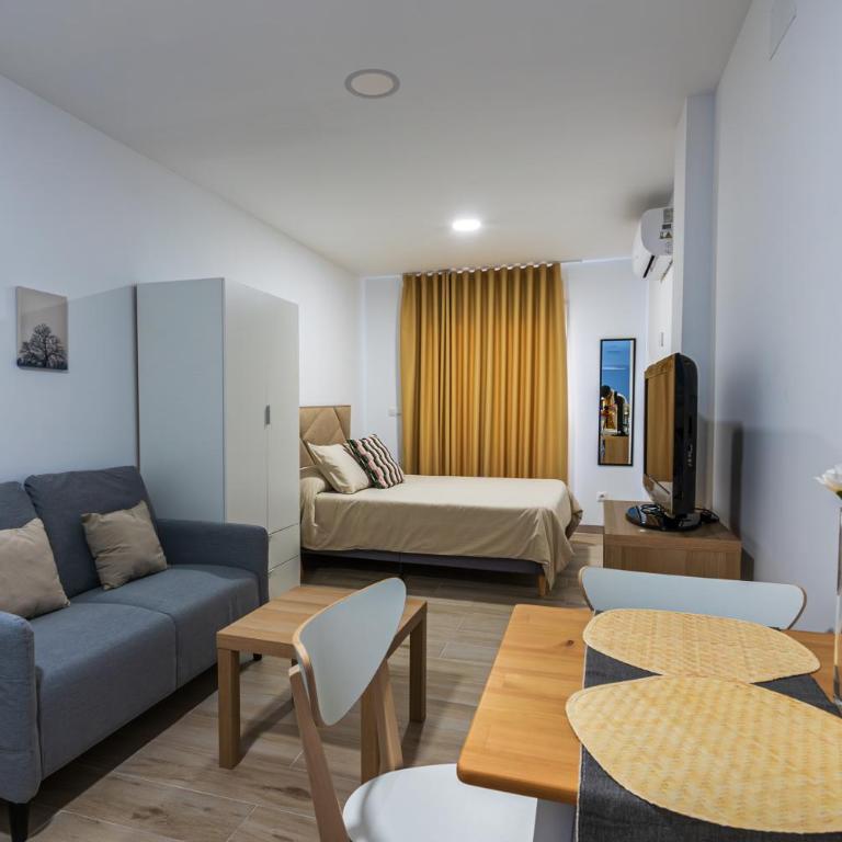 Apartamentos Turisticos José Cruz - Estudio Deluxe - 5