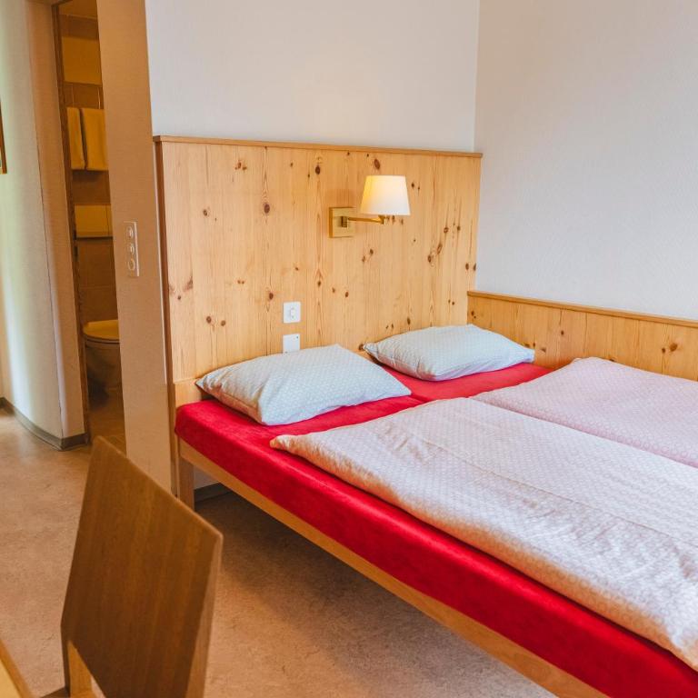 Davos Youth Hostel - Doppelzimmer mit Balkon - 2
