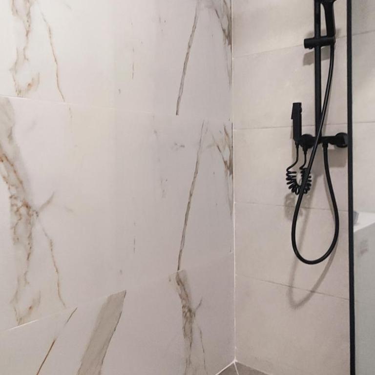 Elegant Apartment with Urban Charm - Apartman sa 1 Spavaćom Sobom - 11