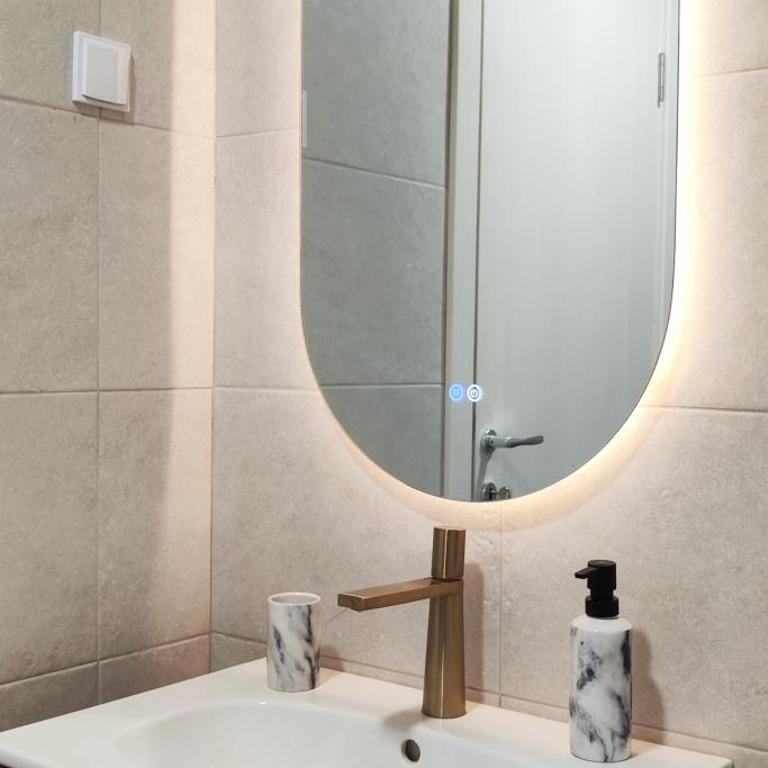 Elegant Apartment with Urban Charm - Apartman sa 1 Spavaćom Sobom - 9