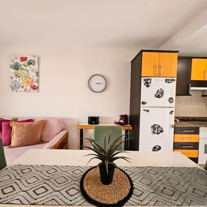 Esmeralda Sunny Relax - One-Bedroom Apartment - 14