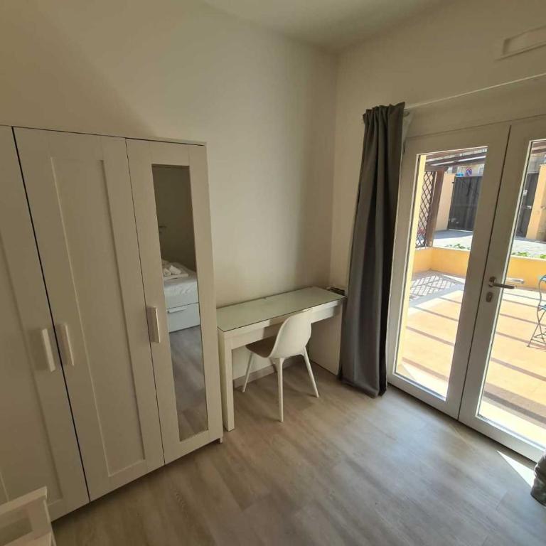 Gemelli BnB Guest House - Camera Matrimoniale con Patio - 13