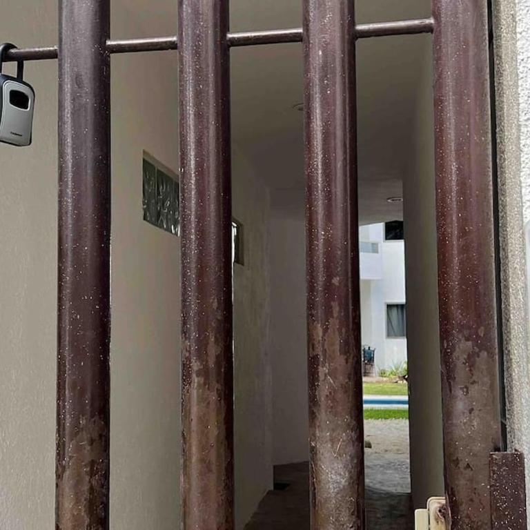 Lovely 2 Bdrm Condo in Gated Community & Pool View - Apartamento de 2 dormitorios con vistas a la piscina - 57