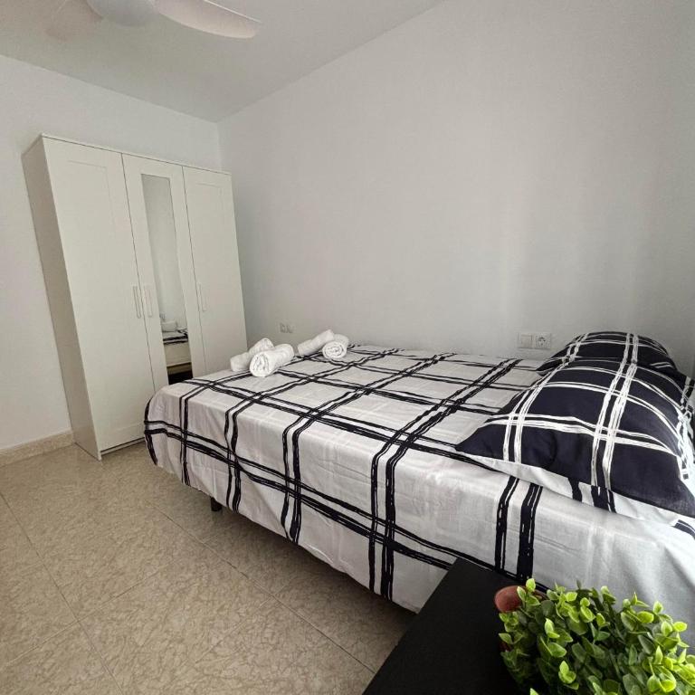 Piso céntrico con parking privado y terraza super - Apartamento - 9