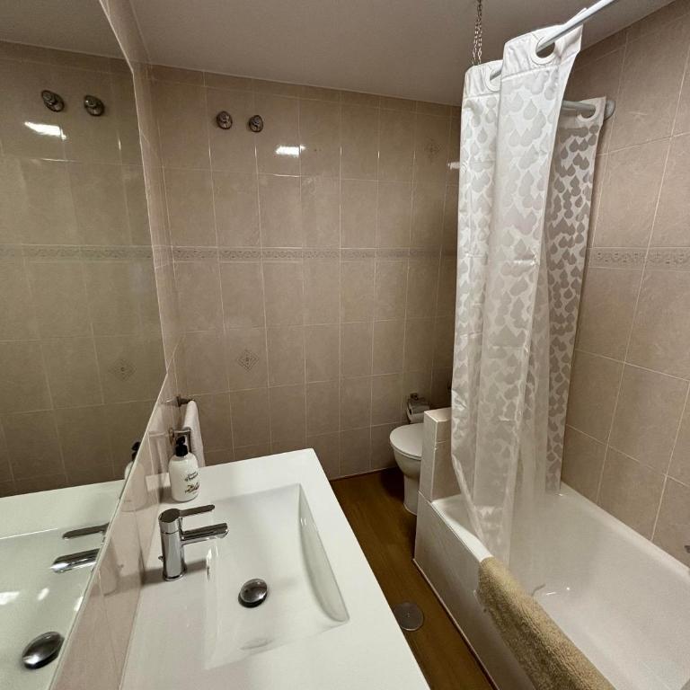 Piso céntrico con parking privado y terraza super - Apartamento - 7