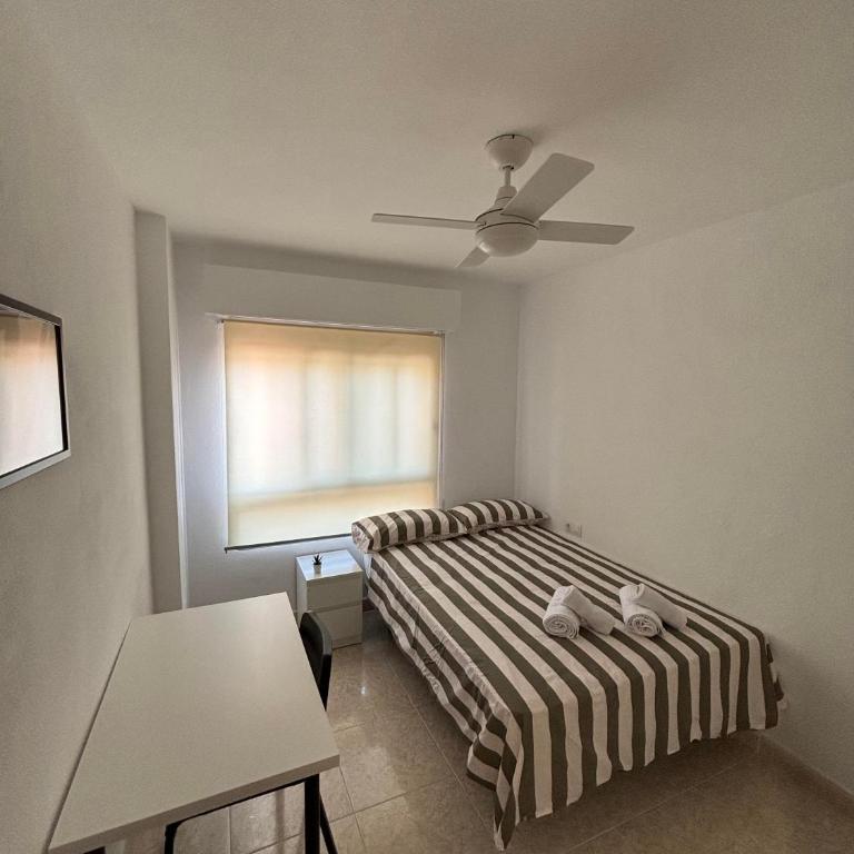 Piso céntrico con parking privado y terraza super - Apartamento - 12