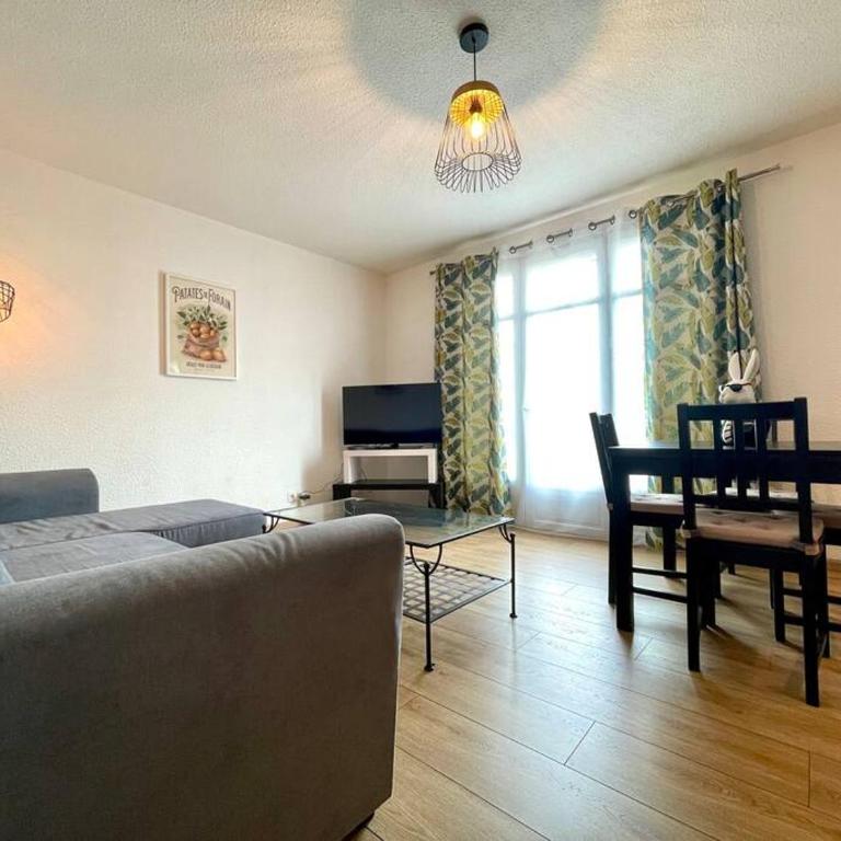 147 - Vue Cité Médiévale et Parking - Appartement 2 Chambres - 22