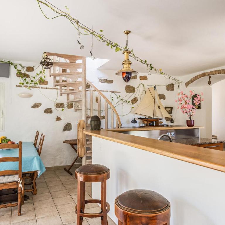 Gorgeous Home In Calvi - Maison de Vacances 3 Chambres - 2