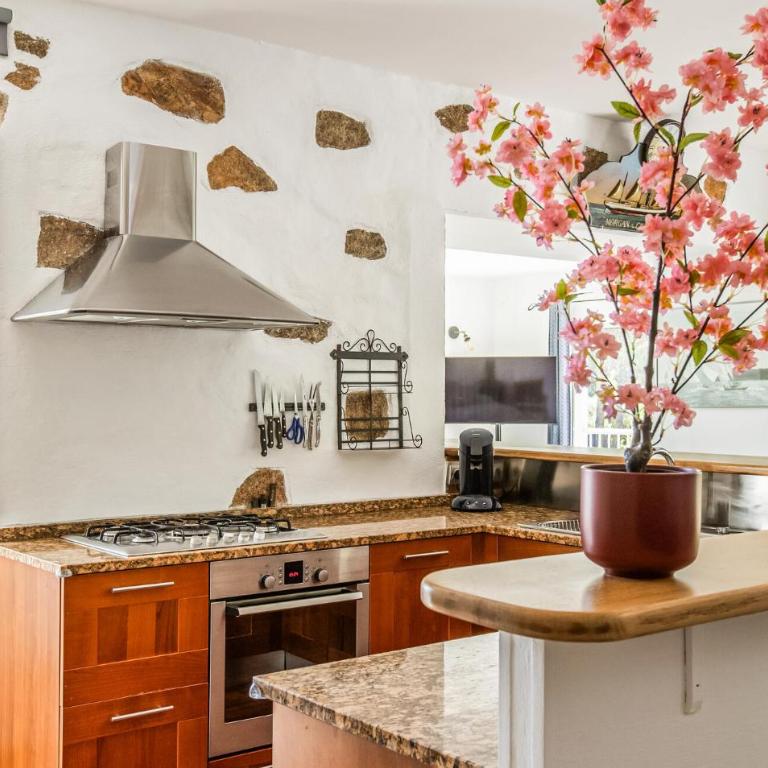 Gorgeous Home In Calvi - Maison de Vacances 3 Chambres - 8