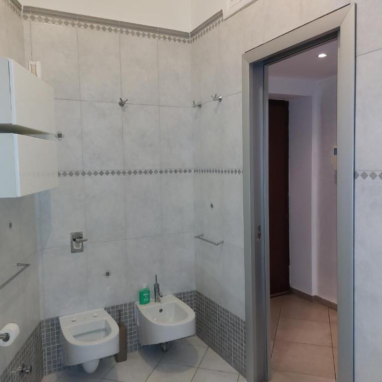 Confortable flat near pz Firenze - Appartamento con 1 Camera da Letto - 8