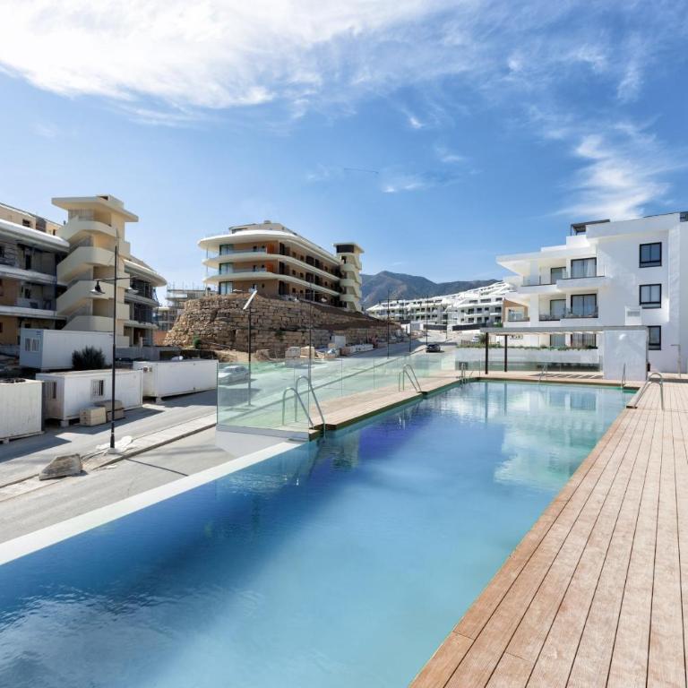 ViVi Homes - Apollo Luxury, Pool, Gym & Beach - Apartment with Terrace - 40