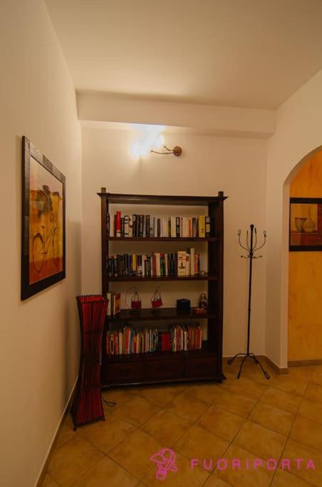 FuoriPorta Affitti Brevi - Emy House - Appartamento con 2 Camere da Letto - 48