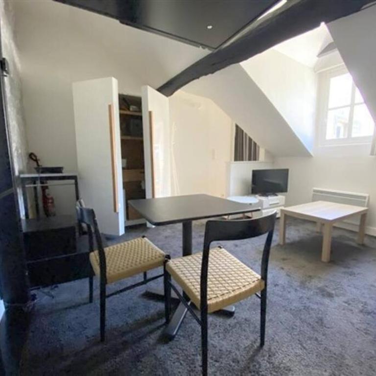 Superbe studio avec terrasse - Cathédrale - Appartement 1 Chambre - 3