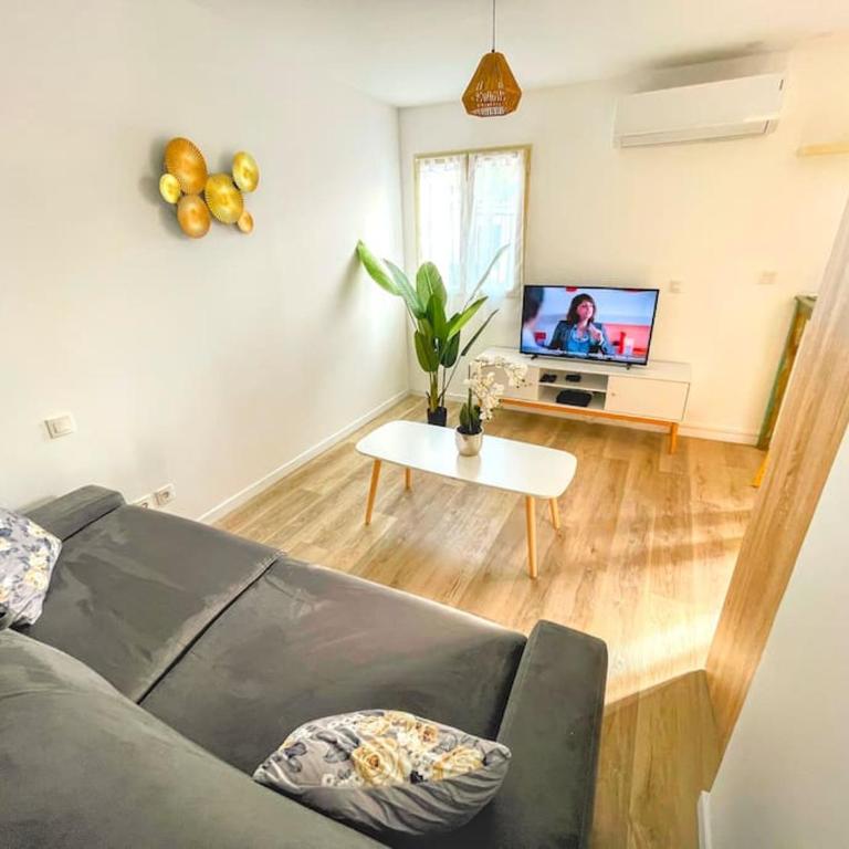 Studio cosy - 2 pers - Béziers - Centre - Terrasse - Clim - Appartamento con 1 Camera da Letto - 8