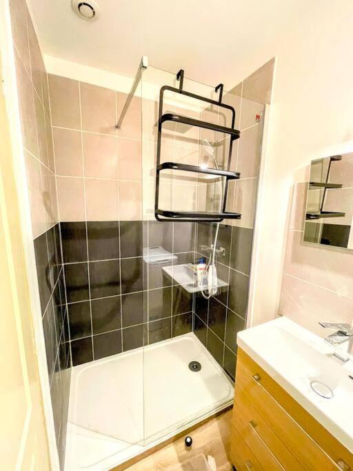 Studio cosy - 2 pers - Béziers - Centre - Terrasse - Clim - Appartamento con 1 Camera da Letto - 12