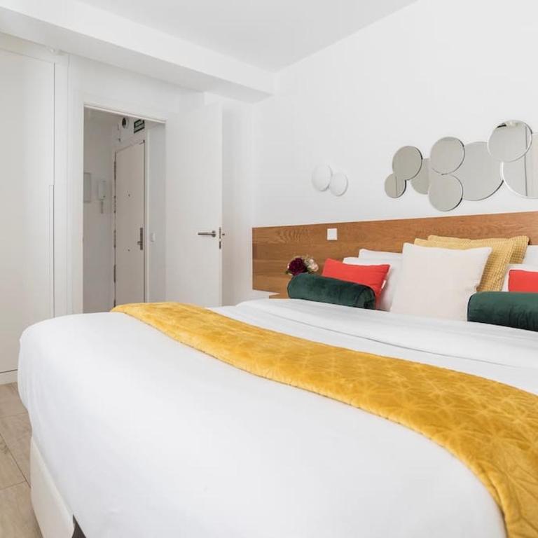 Location Location Location (F42) - Two-Bedroom Apartment - 45