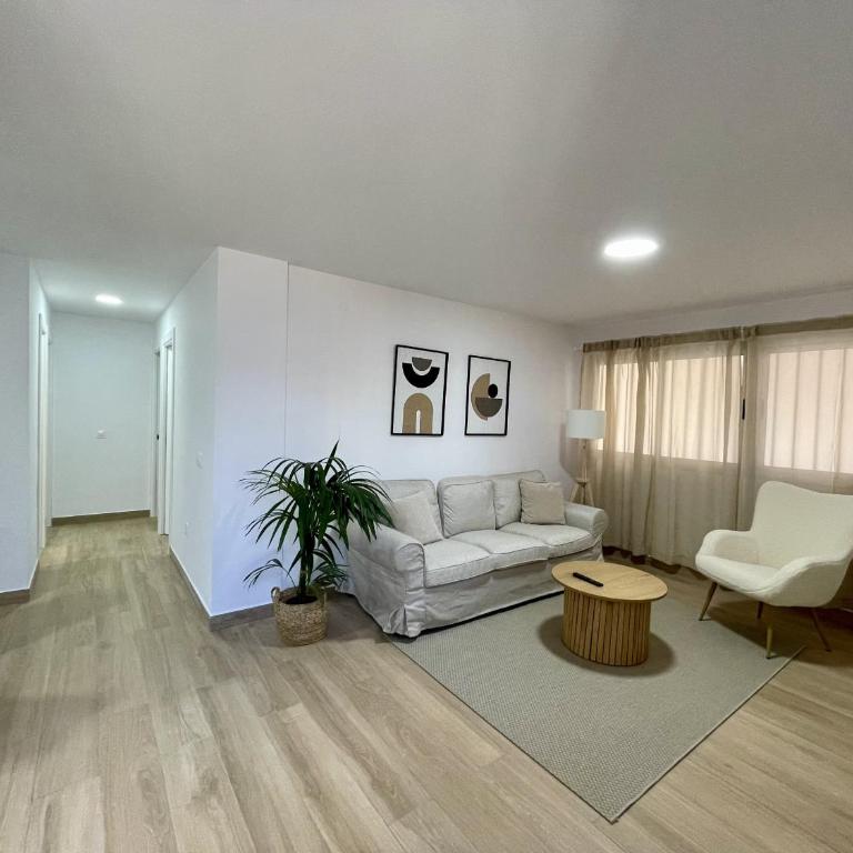 Deluxe Home Las Palmas - by Gestión Vacacional Canarias - Three-Bedroom Apartment - 3