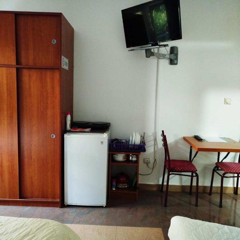 Mijovic Apartments - Dvokrevetna Soba sa Bračnim Krevetom i Balkonom - 12