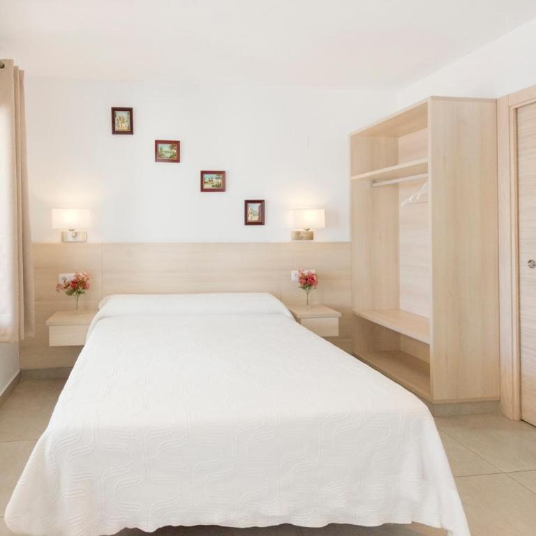 Hotel San Miguel - Habitación Doble Deluxe con balcón y vistas al mar - 9