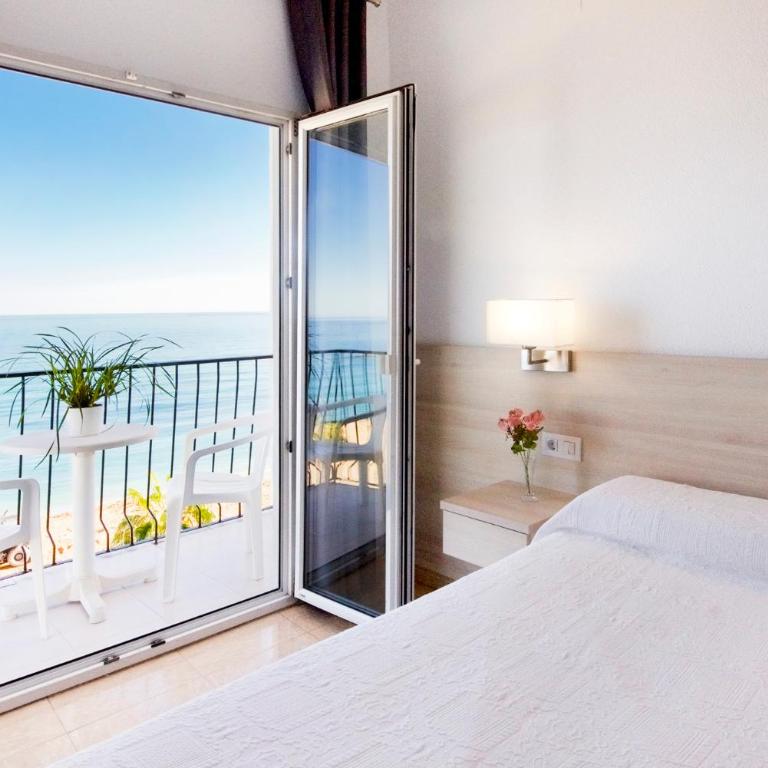 Hotel San Miguel - Habitación Doble con vistas al mar - 2 camas - 20