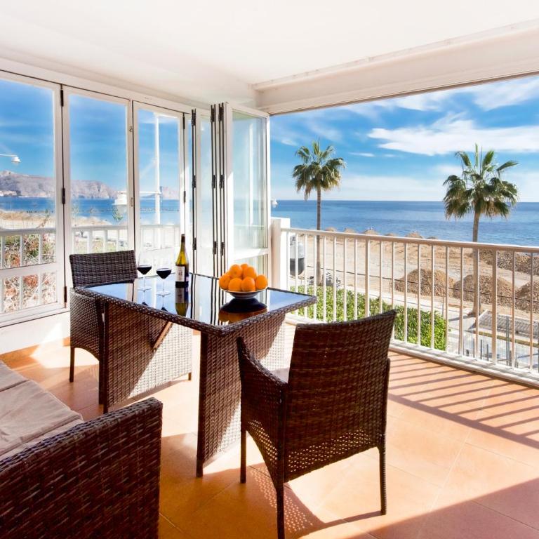 Hotel San Miguel - Habitación Doble Deluxe con balcón y vistas al mar - 17