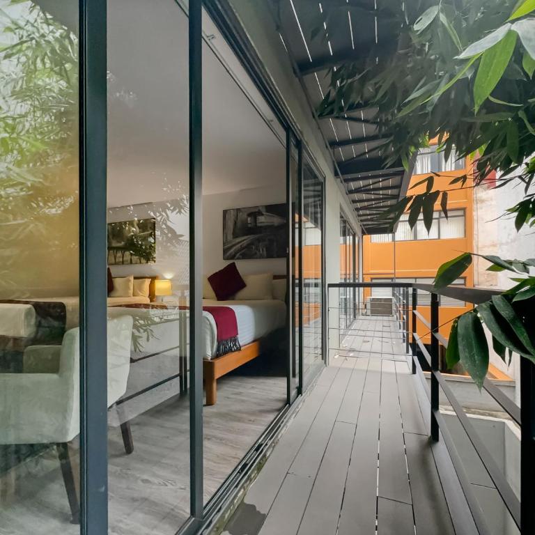 Armonik Suites By Casanevo - Deluxe Double Room with Two Double Beds - 10