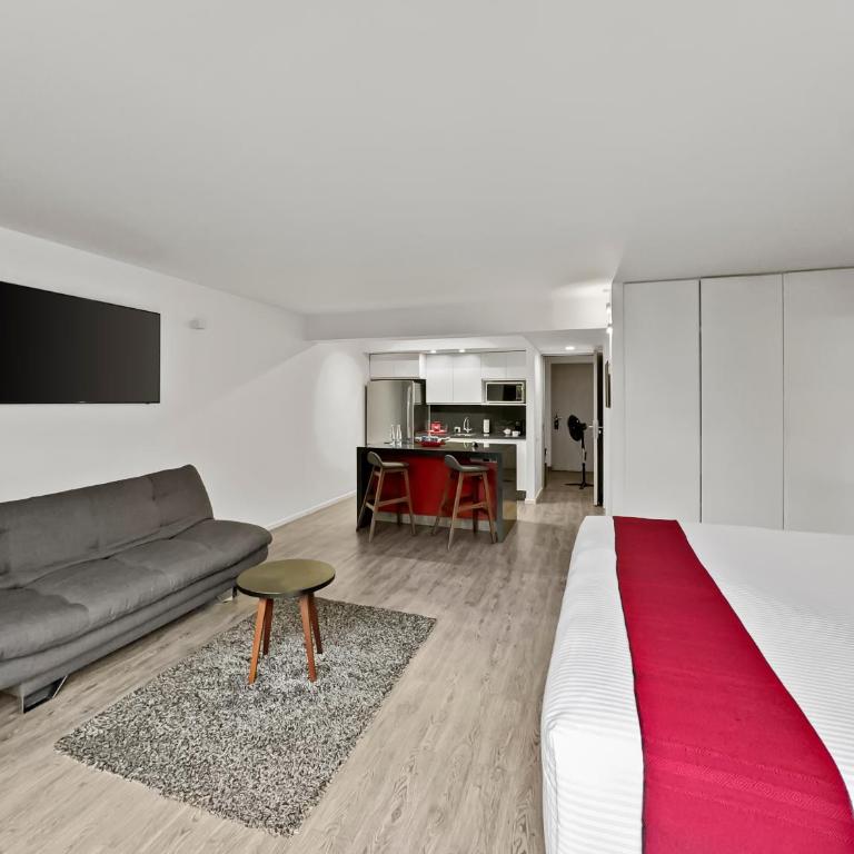 Armonik Suites By Casanevo - Deluxe King Room - 5