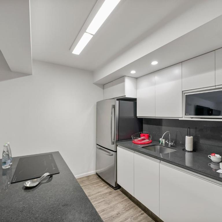 Armonik Suites By Casanevo - Deluxe King Room - 4