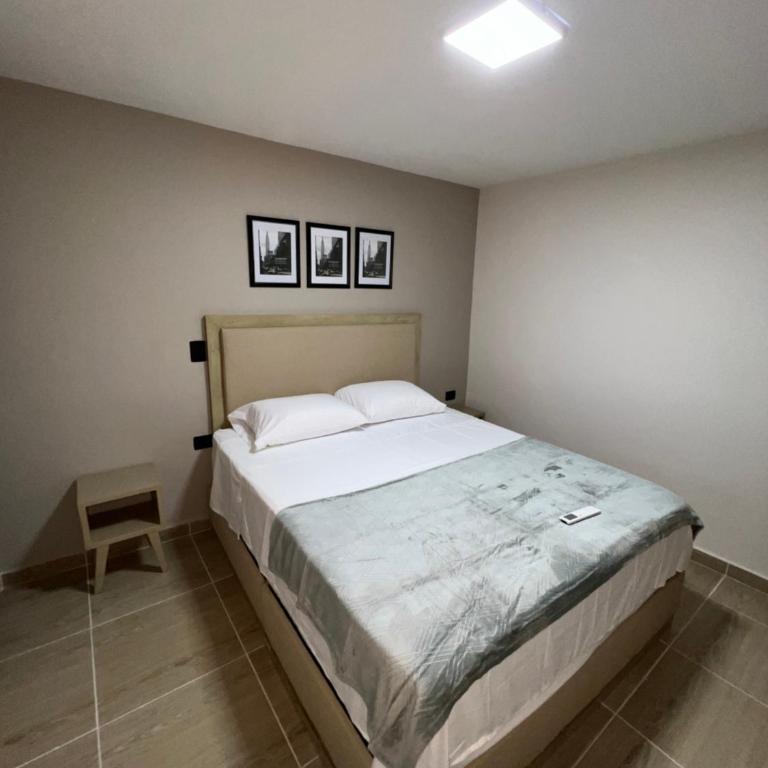 Laureles Inn - Double Room with Private Bathroom - 8