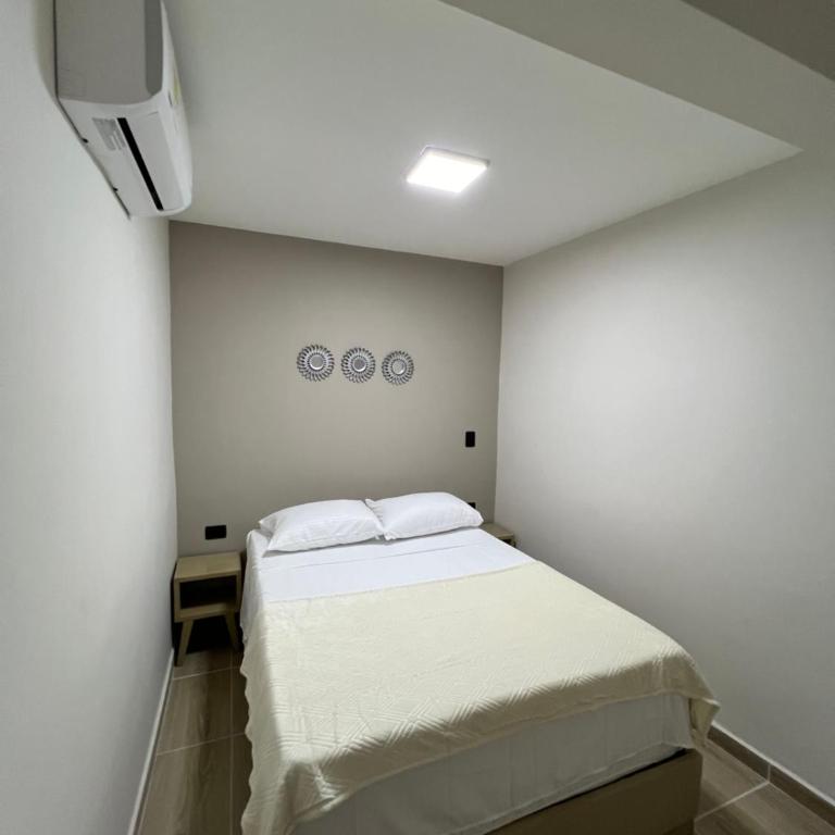 Laureles Inn - Double Room with Private Bathroom - 7