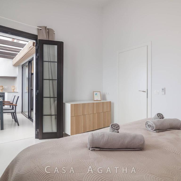 CASA AGATHA - 3 terraces, AC, tv channels, 2 bedrooms & bathrooms, heated pool - Apartamento de 2 dormitorios - 23