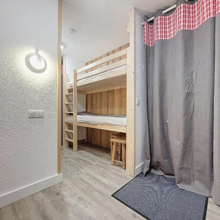 Studio rénové au pied des pistes avec balcon - Studio - 8