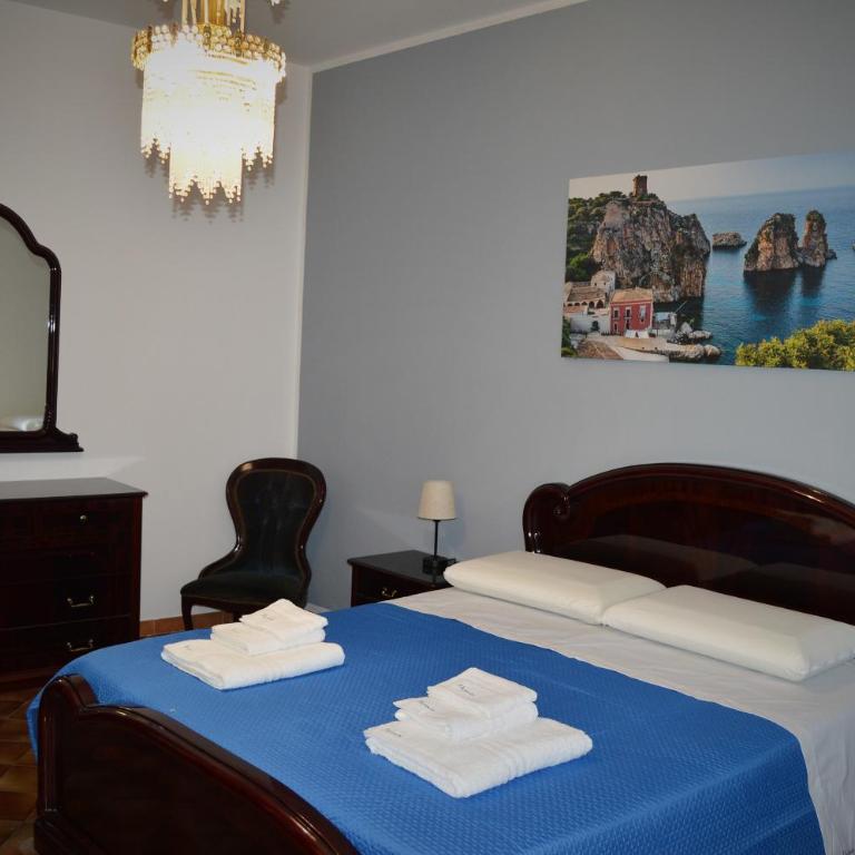 Pinhouse Apartment - Two-Bedroom House - 5
