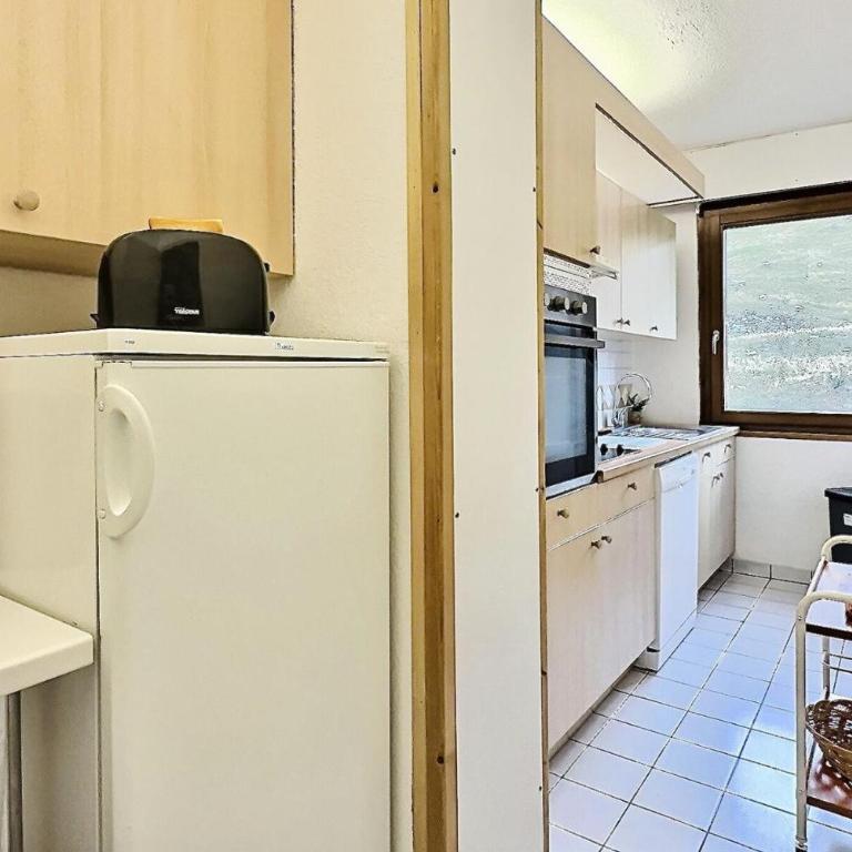 Résidence Le Bec Rouge - Appartement 3 pièces 8 personnes à Tignes ski aux pieds et proche des commerces dans le quartier du Lac. Grand espace de vie, cu MAE-2001 - Appartement - 12