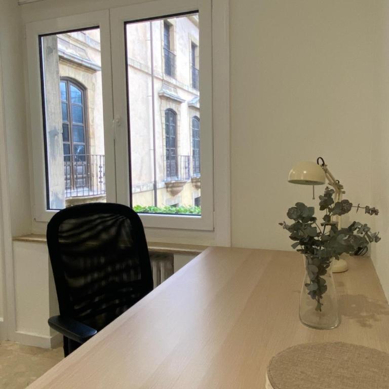NUEVO! Piso al lado de Catedral - Oviedo - Apartamento de 2 dormitorios - 4