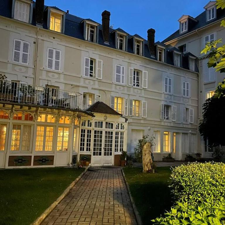 Résidence Tivoli, Trouville, 2min plage - Appartement 1 Chambre - Vue sur Jardin - 12