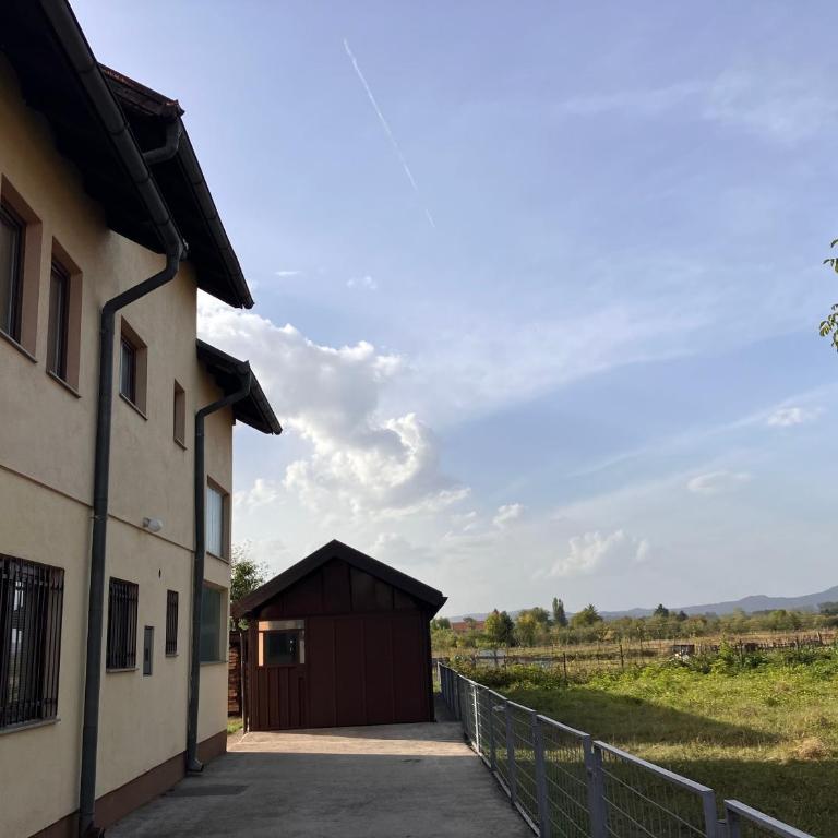 Cozy 2 bedroom apartment - Apartman sa 2 Spavaće Sobe - 1